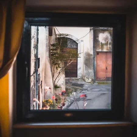 Paradiso Umbria 15 Minutes A1 Rome 1 Hour アパート